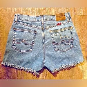 Wrangler Denim Jeans shorts. Premium patch. Men’s size 32- fit like women’s 29!
